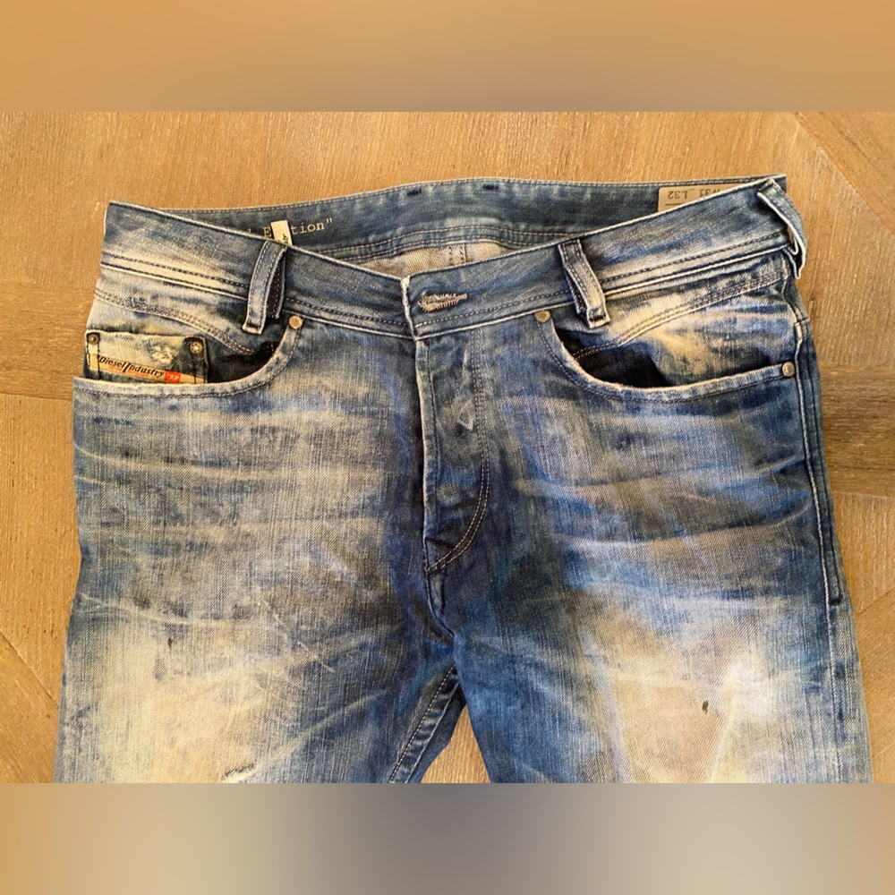 Diesel Men’s Poiak Regular Askins tapered size 31/32 Jeans